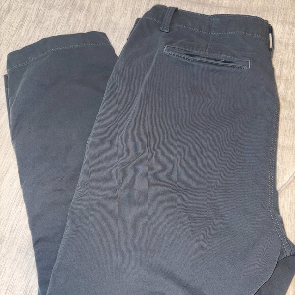 EUC Gap Ankle Length Khakis - Size 16 - Picture 2 of 9